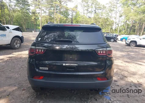 2020 Jeep Compass Altitude 4X4 from USA, damaged, VIN 3C4NJDBB8LT168615